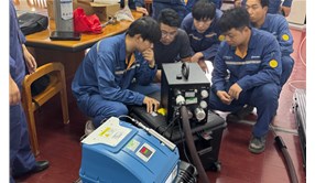 赴武汉某检测公司进行仪器检查及客户培训